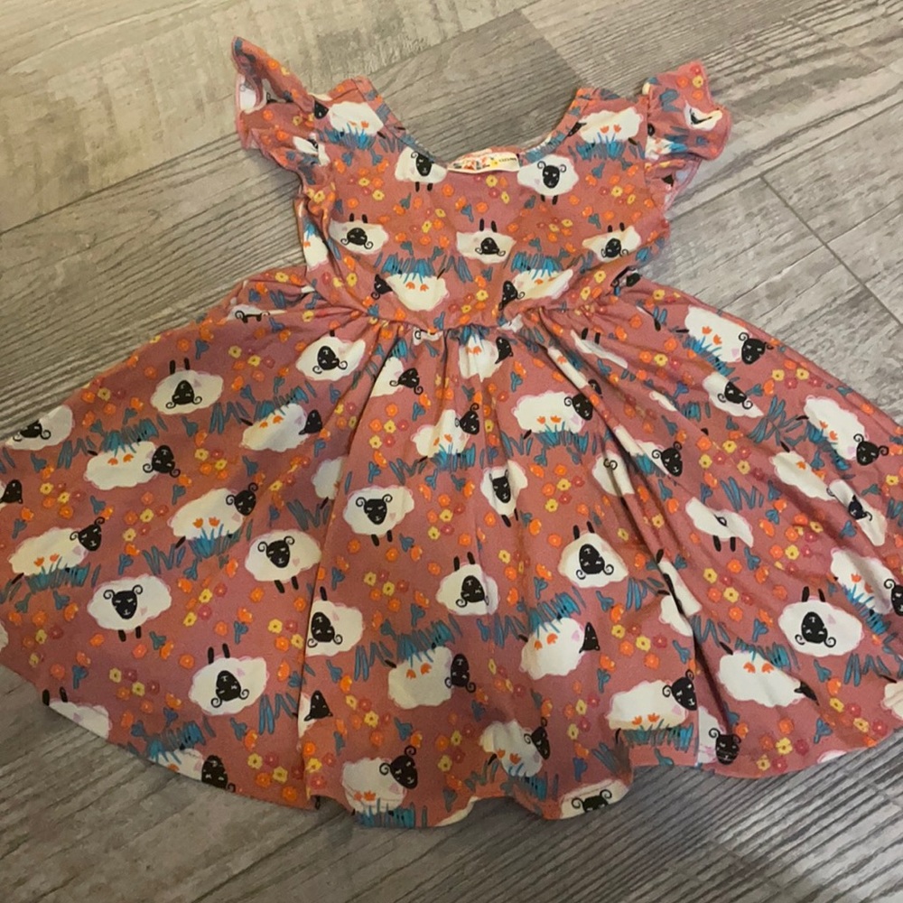 Dot dot smile sheep dress.